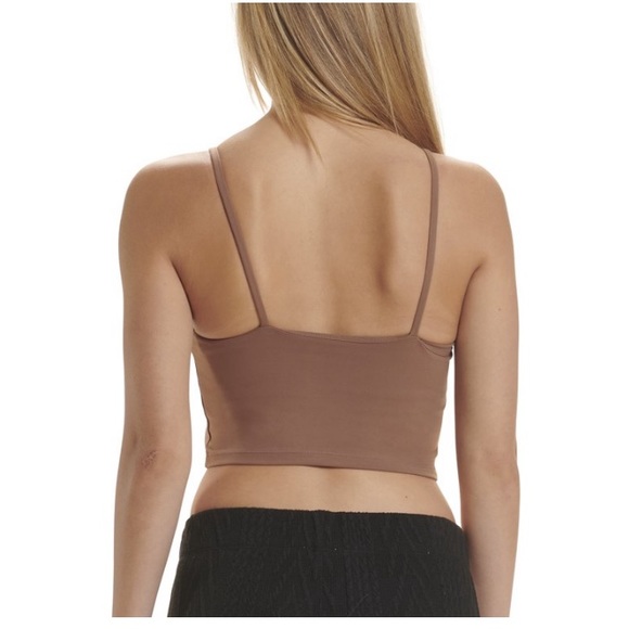 NWT Low Impact Sports Crop with Shelf Bra and Removable Pads - Picture 2 of 4